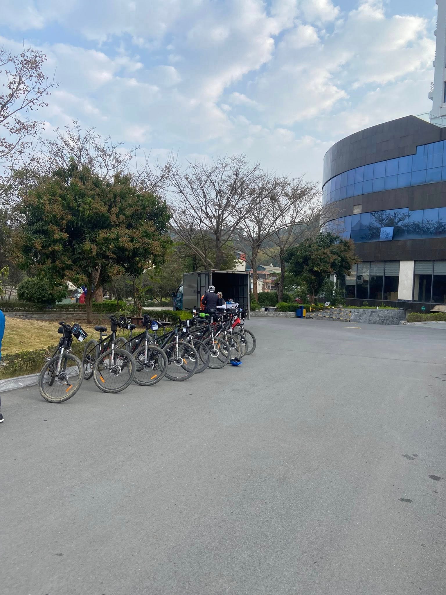 E-Bike Cycling Tour: Hanoi - Ba Be - Ha Giang 7 Days